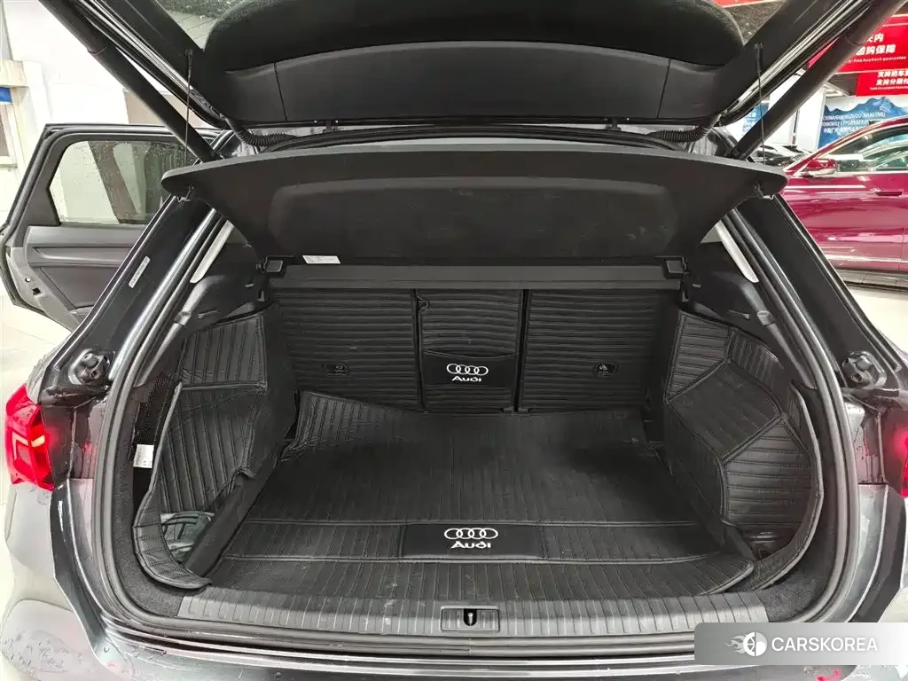 Audi Q3 2022 Silver/gray из Китая, фото 3