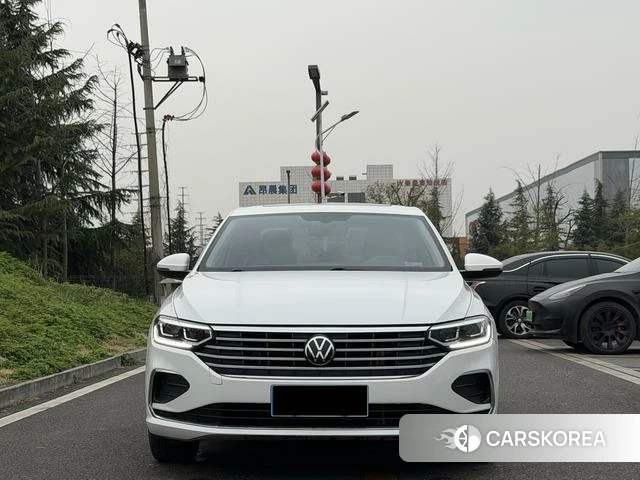 Volkswagen Lavida 2023 Белый из Китая, фото 3