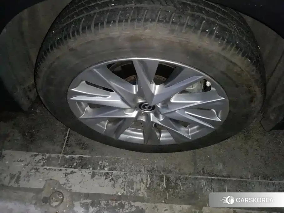 Mazda CX-8 2023 Silver/gray из Китая, фото 3