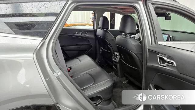 Kia Sportage 5th Generation Hybrid 2023 Серебряный из Кореи, фото 3