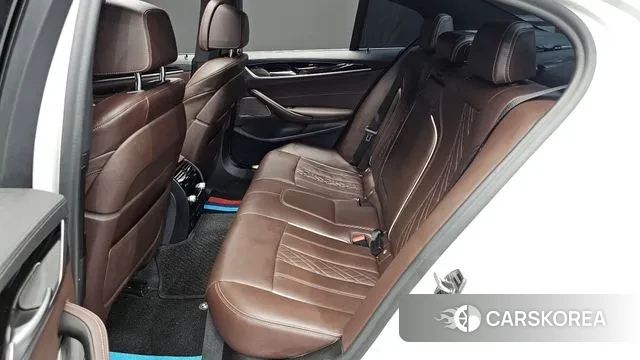 BMW 5 Series (G30) 2021 Белый из Кореи, фото 3