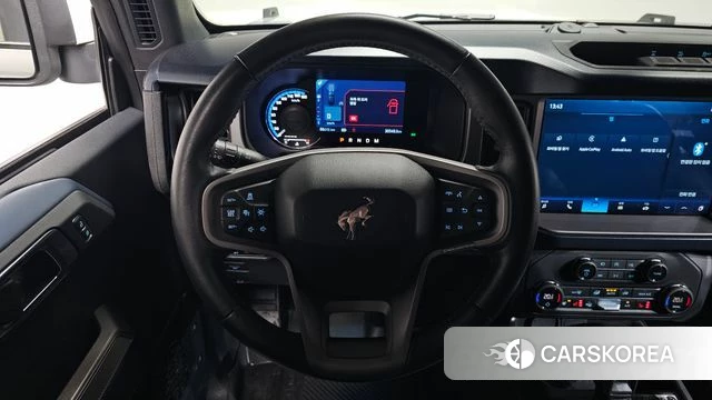 Ford Bronco 6th Generation 2023 Серебристо-серый из Кореи, фото 3