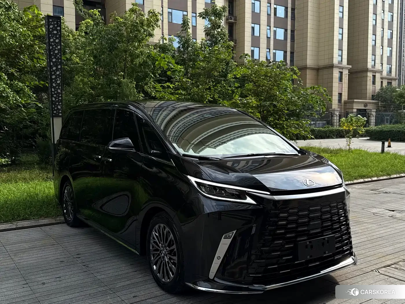 Lexus LM 2025 Черный из Китая, фото 3