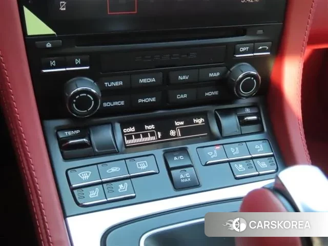 Porsche 718 Boxster 2023 Светло-серебряный цвет из Кореи, фото 3