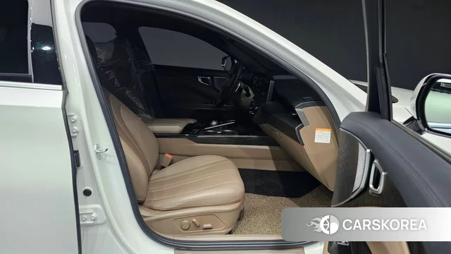 Kia K8 Hybrid 2024 Белый из Кореи, фото 3