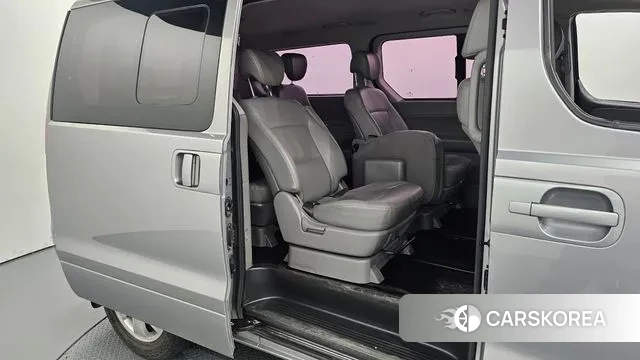 Hyundai The New Grand Starex 2018 Серебряный из Кореи, фото 3