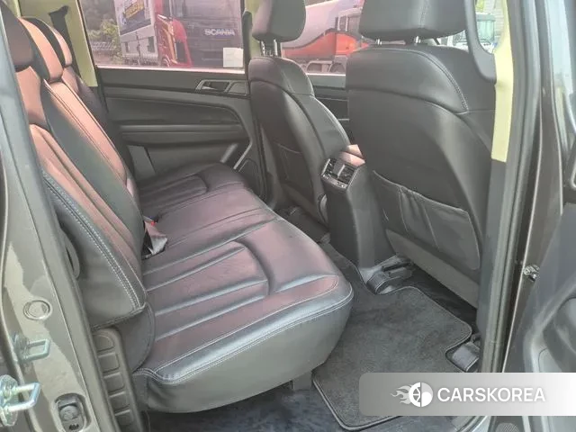 Ssangyong The New Rexton Sports Cannes 2021 Серебристо-серый из Кореи, фото 3