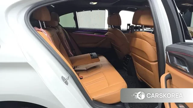 BMW 5 Series (G30) 2022 Белый из Кореи, фото 3