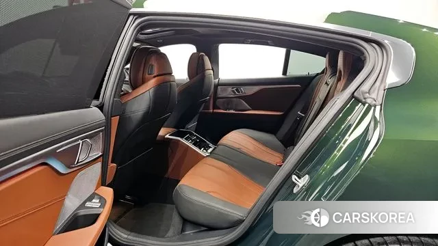 BMW 8 Series (G15) 2024 Зеленый из Кореи, фото 3