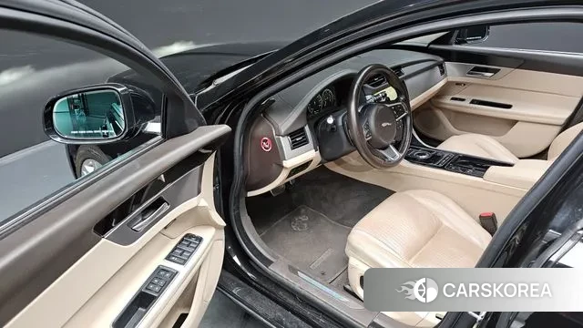 Jaguar XF (X260) 2019 Черный из Кореи, фото 3