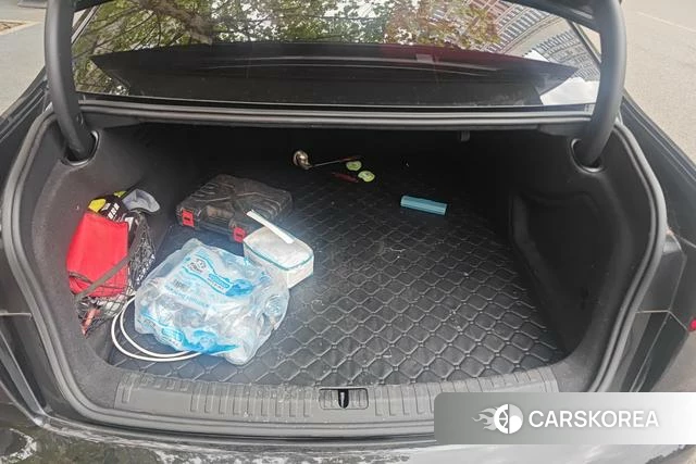 Audi A6L 2023 Черный из Китая, фото 3