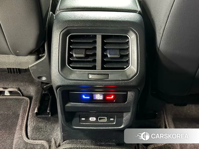 Volkswagen Tiguan L 2023 Черный из Китая, фото 3