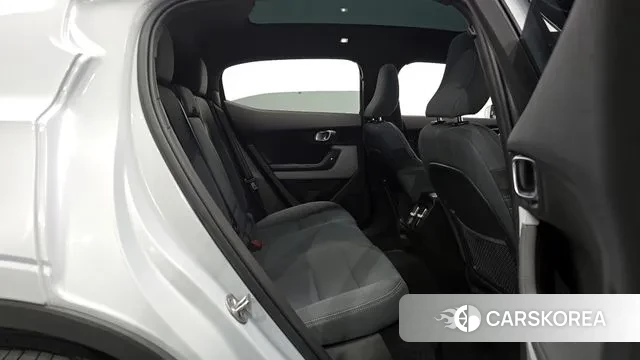 Polestar Polestar 2 2023 Светло-серебряный цвет из Кореи, фото 3