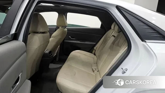 Hyundai Avante (CN7) 2023 Белый из Кореи, фото 3