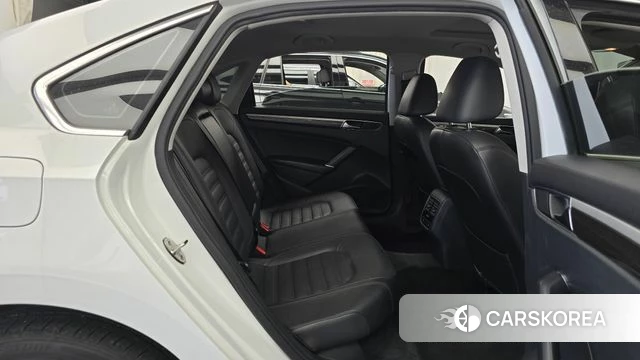 Volkswagen The New Passat 2018 Белый из Кореи, фото 3