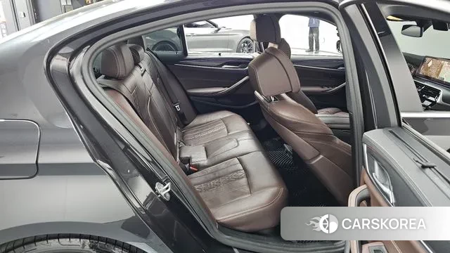 BMW 5 Series (G60) 2023 Серый из Кореи, фото 3