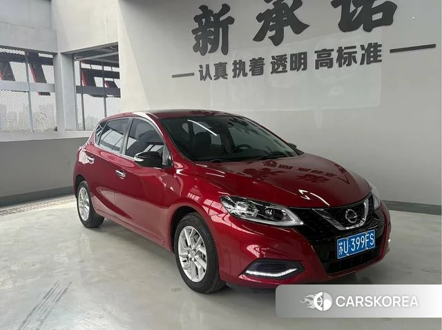 Nissan TIIDA 2023 Красный из Китая, фото 3