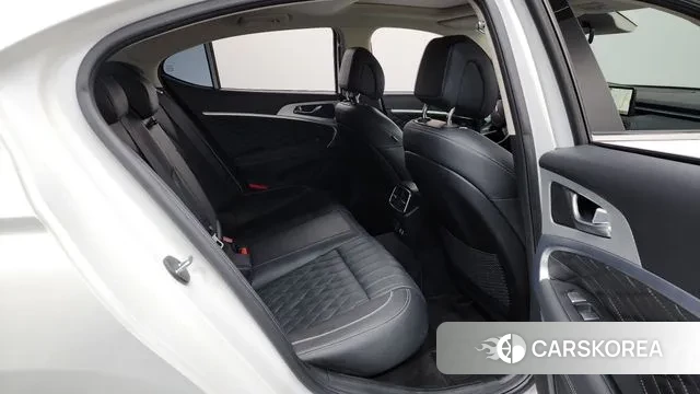 Genesis The New G70 2023 Белый из Кореи, фото 3