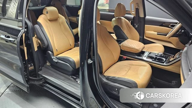Kia Carnival 4th generation 2023 Черный из Кореи, фото 3