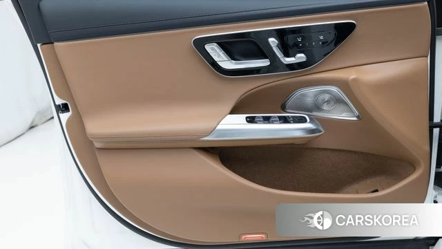 Mercedes-Benz E-Class W214 2025 Белый из Кореи, фото 3