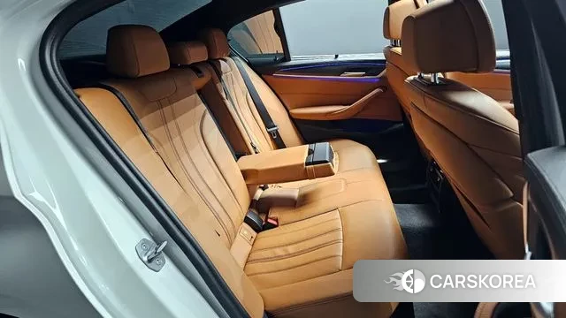 BMW 5 Series (G30) 2022 Белый из Кореи, фото 3