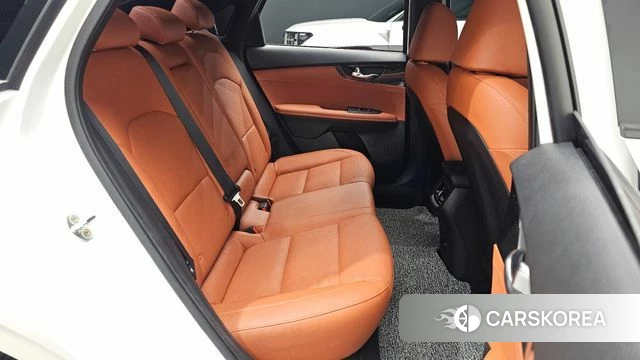 Kia The New K3 2nd generation 2022 Белый из Кореи, фото 3