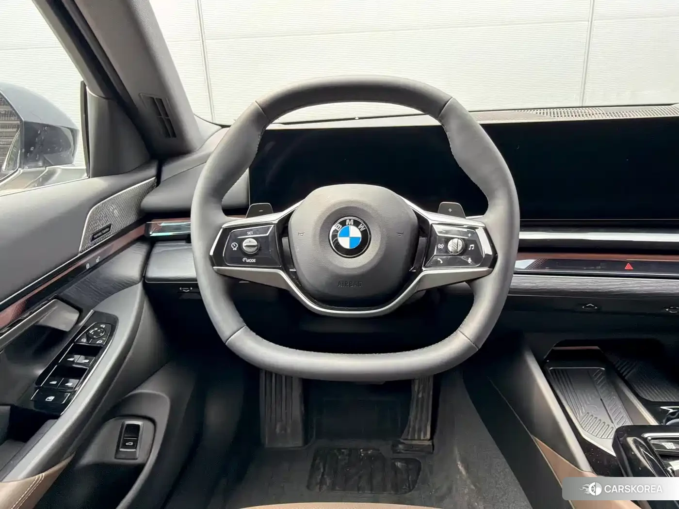 BMW 5 series 2025 Черный из Китая, фото 3