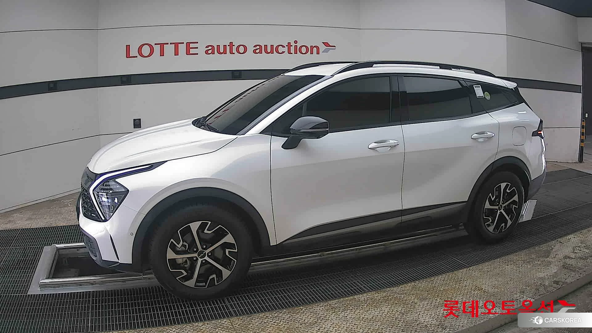 Kia Sportage Hybrid 2023 Белый из Кореи, фото 3