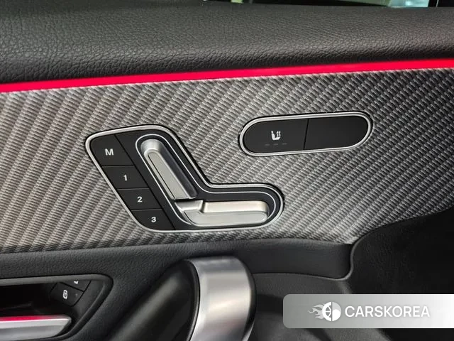 Mercedes-Benz A-Class W177 2024 Белый из Кореи, фото 3