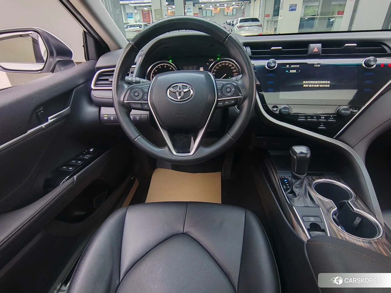 Toyota Camry 2019 Белый из Китая, фото 3
