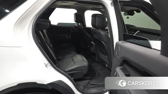 Land Rover Discovery 5 2023 Белый из Кореи, фото 3