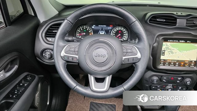 Jeep Renegade 2023 Белый из Кореи, фото 3