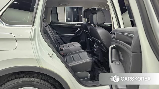 Volkswagen Tiguan second Generation 2020 Белый из Кореи, фото 3