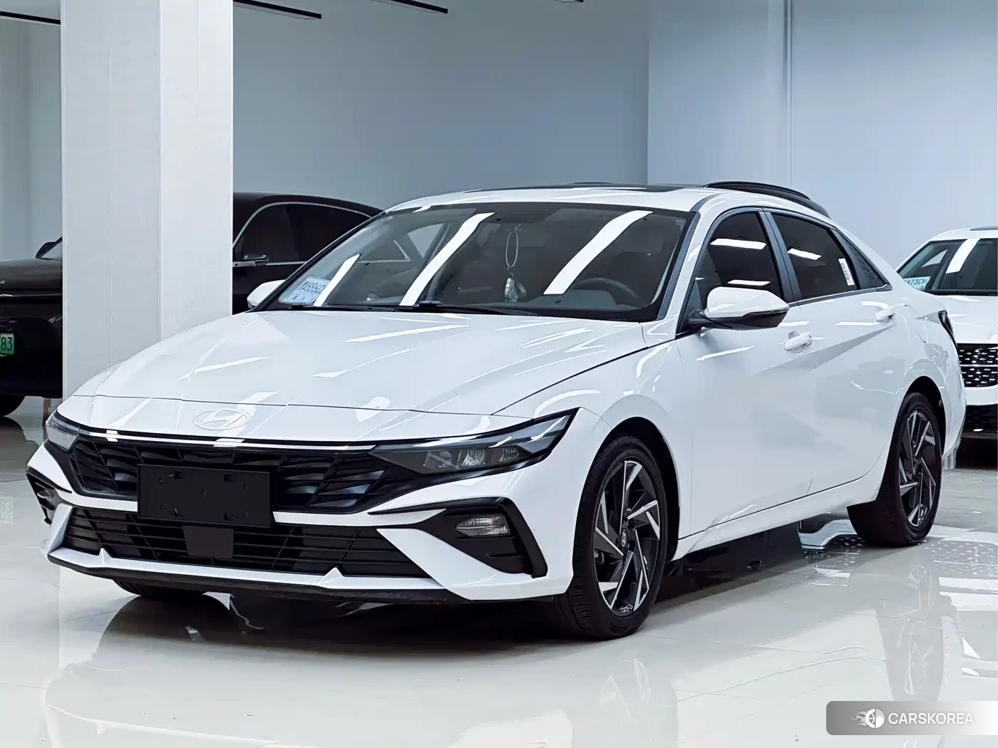 Hyundai Elantra 2024 Белый из Китая, фото 3