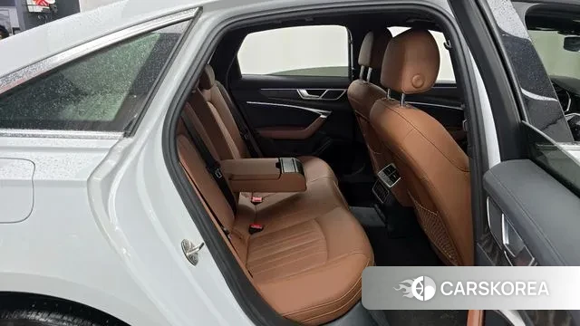 Audi A6 (C8) 2021 Белый из Кореи, фото 3