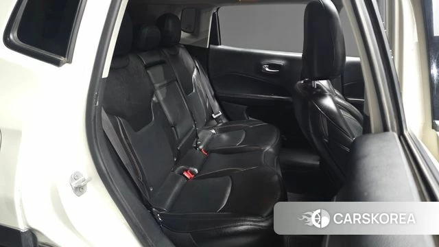 Jeep Compass 2nd Generation 2019 Белый из Кореи, фото 3