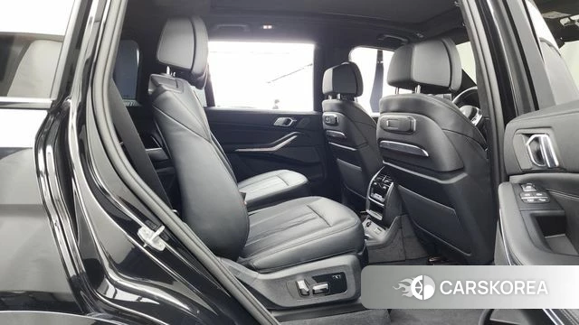 BMW X7 (G07) 2025 Черный из Кореи, фото 3