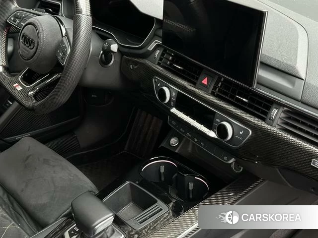 Audi A4L 2022 Серебристо-серый из Китая, фото 3