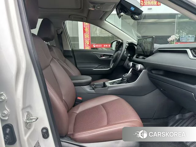 Toyota RAV4 Rongfang 2022 Белый из Китая, фото 3