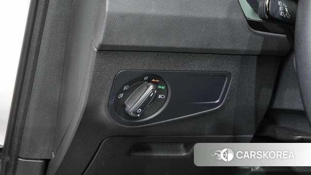 Volkswagen Tiguan second Generation 2020 Белый из Кореи, фото 3
