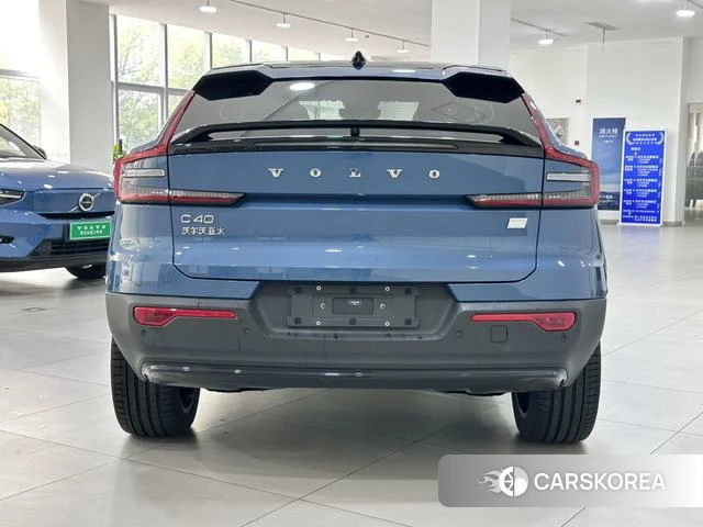 Volvo C40 EV 2023 Синий из Китая, фото 3