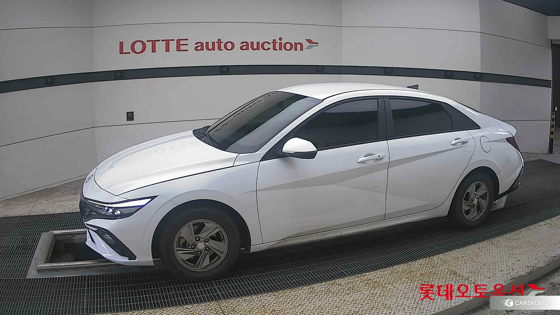 Hyundai Avante 2024 Atlas White из Кореи, фото 3