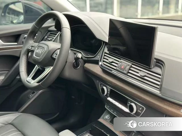 Audi Q5L 2024 Черный из Китая, фото 3
