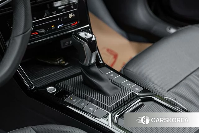 Volkswagen Passat 2022 Черный из Китая, фото 3
