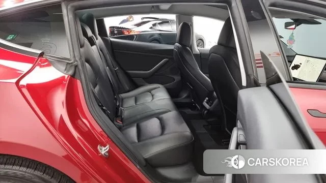 Tesla Model 3 2021 Красный из Кореи, фото 3