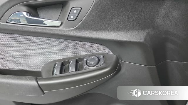 Chevrolet (GM Daewoo) Trailblazer 2021 Белый из Кореи, фото 3
