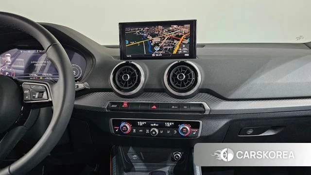 Audi Q2 2023 Белый из Кореи, фото 3