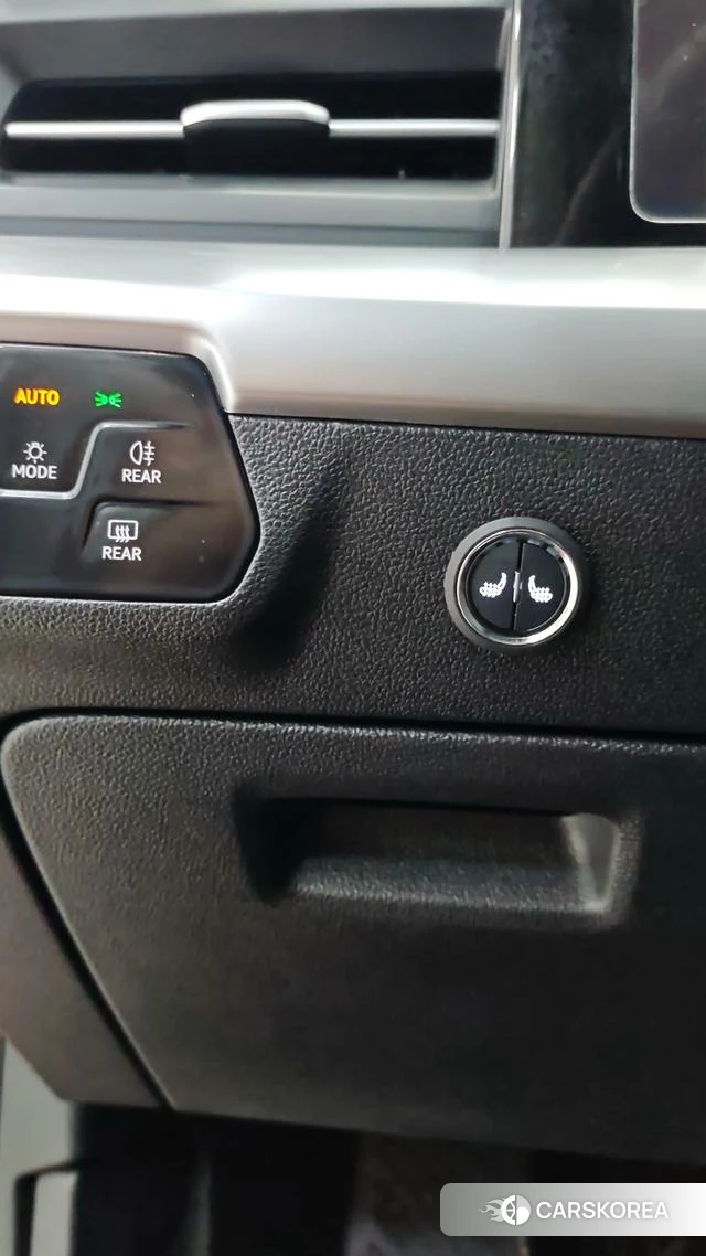 Volkswagen Lingdu 2023 Красный из Китая, фото 3