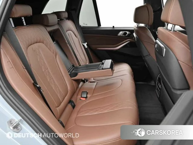 BMW X5 (G05) 2025 Светло-серебряный цвет из Кореи, фото 3
