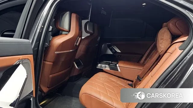 BMW 7 Series (G70) 2023 Серый из Кореи, фото 3